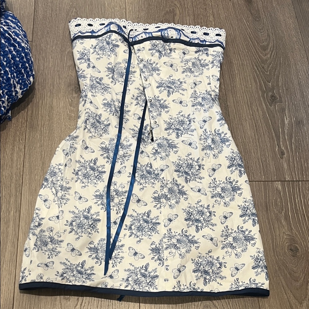 with jéan corset dress